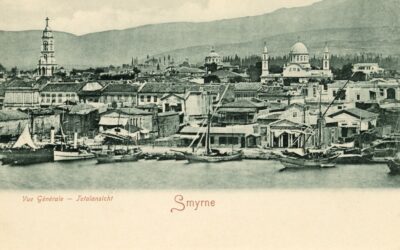 Άποψη της Σμύρνης από τη θάλασσα γύρω στα 1875-80. Διακρίνεται αριστερά το κωδωνοστάσιο της Αγίας Φωτεινής, στο κέντρο πίσω ο Άγιος Στέφανος, μητρόπολη των Αρμενίων και δεξιότερα ο ναός του Αγίου Γεωργίου.